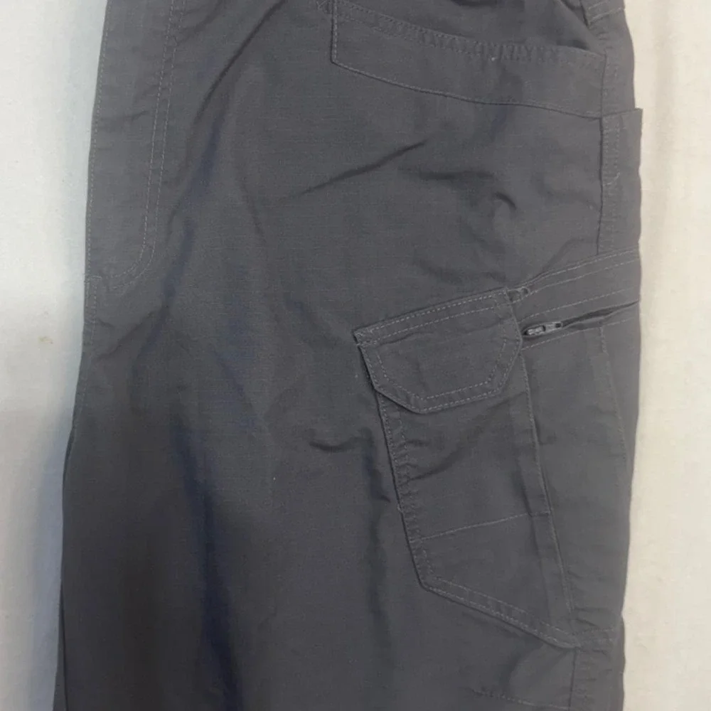 N/A men gray